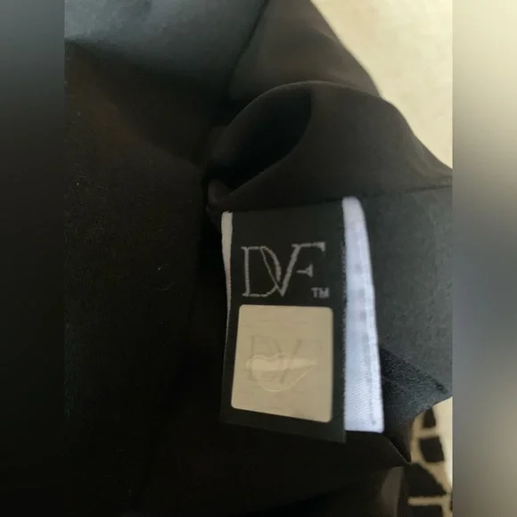 DianeVon Furstenberg pencil skirt size 2 - Picture 5 of 10